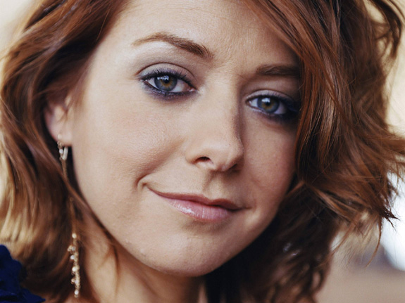 Alyson Hannigan isn't preggers