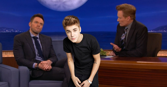 Joel McHale Slams Justin Bieber